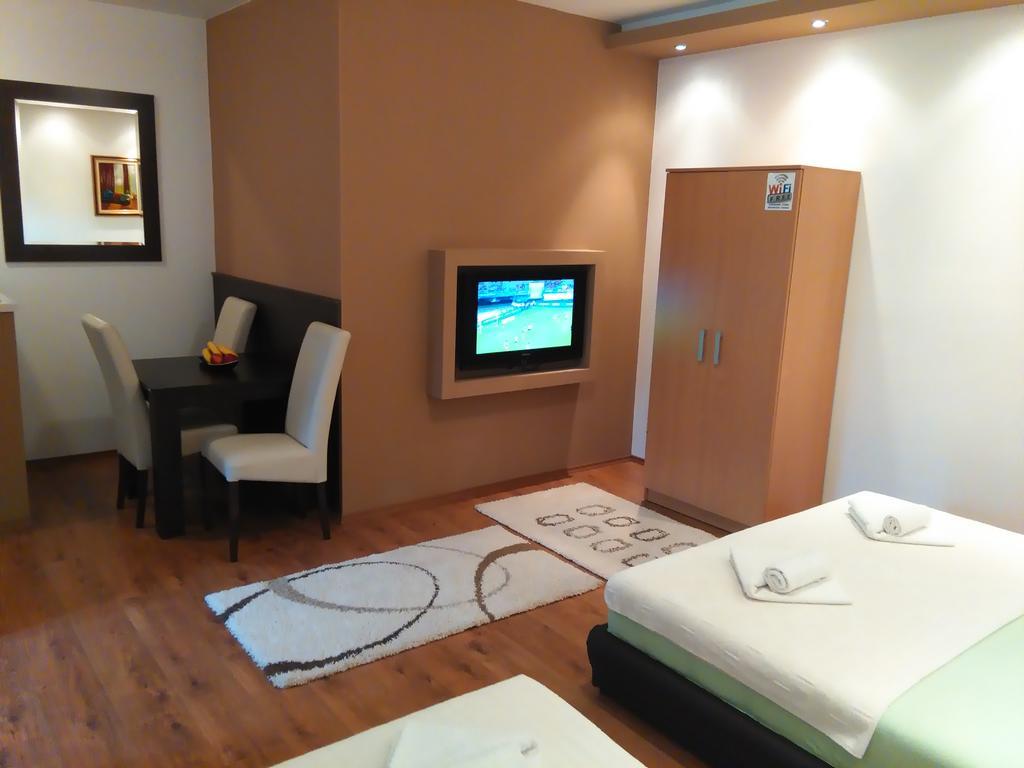 Apartments Leo تريبينيي الغرفة الصورة
